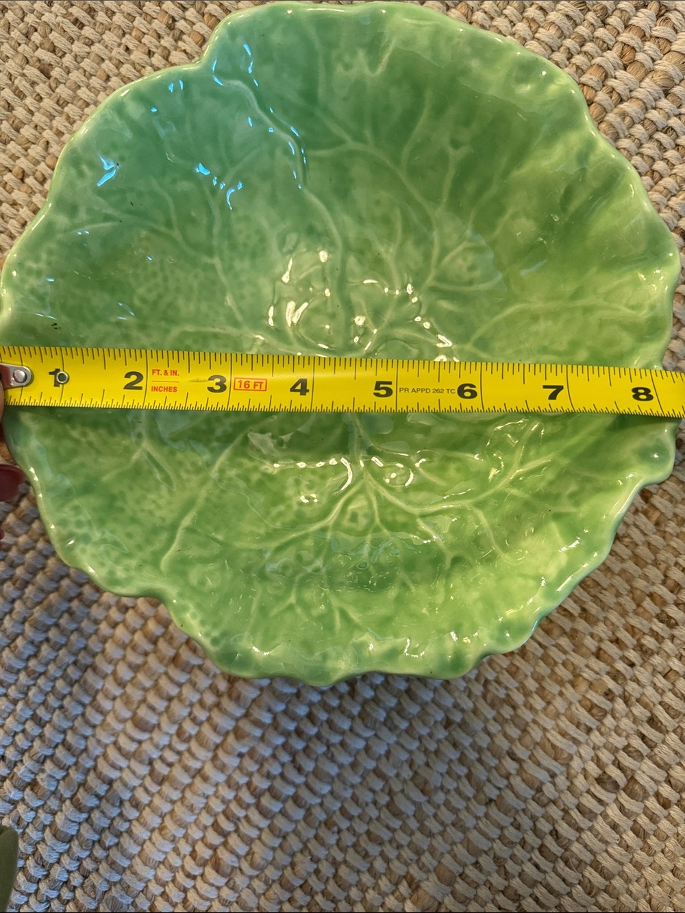 Vintage Green Cabbage Leaf Ceramic Serving Bowl. Kitchen cottage cabin core - Picture 4 of 4
